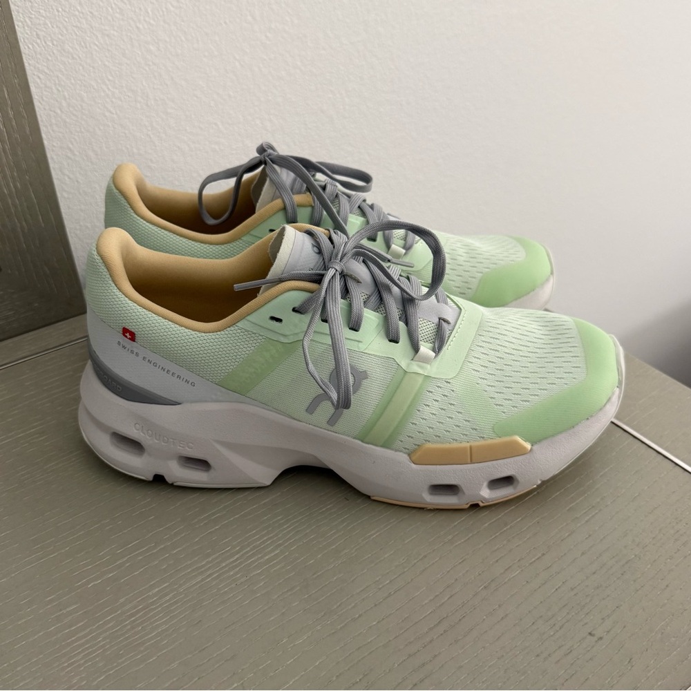 On Cloudpulse Sneakers